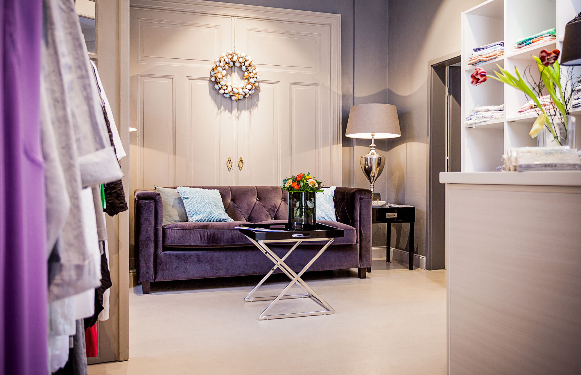 Beratungs- und Loungebereich bei IBO Fashion Lifestyle